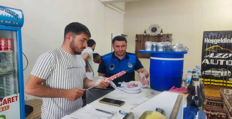 Siverek’te Bozuk Gıdalar imha edildi