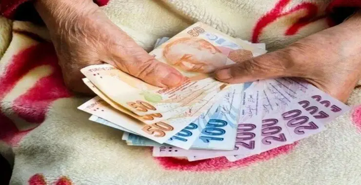 Emekli bayram ikramiyesi ödeme günleri belli oldu
