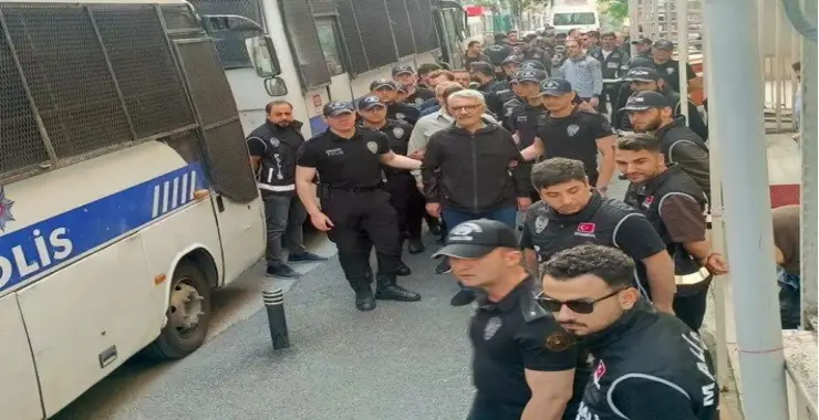 CHP’li belediyelere yolsuzluk soruşturması: 22 kişi tutuklandı