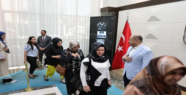BAŞKAN GÜLPINAR, PERSONELLERİYLE BAYRAMLAŞTI