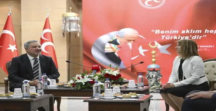 Partiler arasında bayramlaşma