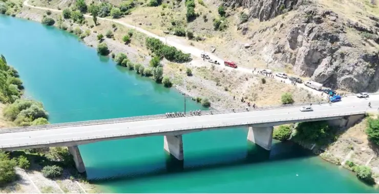Kayıp Genç, Baraj Gölüne Düşen araçta bulundu
