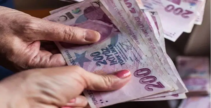 AK Parti’den en düşük emekli maaşı açıklaması