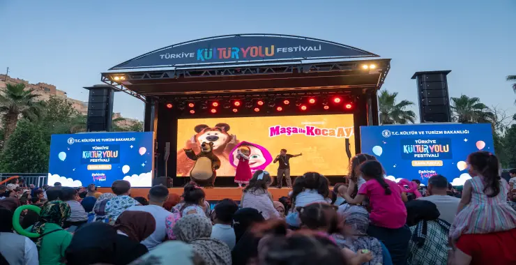 KÜLTÜR YOLU FESTİVALİ’NDE COŞKU HIZ KESMİYOR