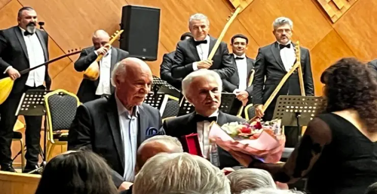 Mehmet Özbek’e büyük vefa