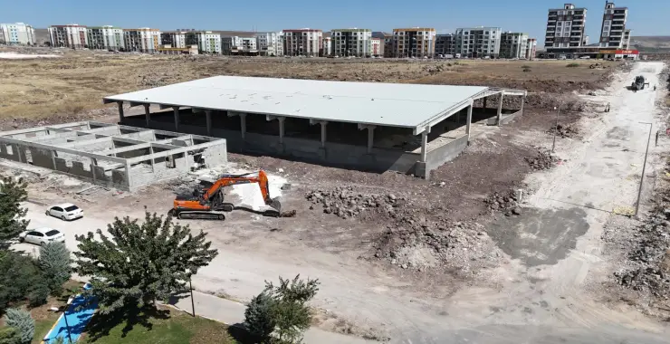 SEYRANTEPE’DE MODERN SEMT PAZARI YÜKSELİYOR