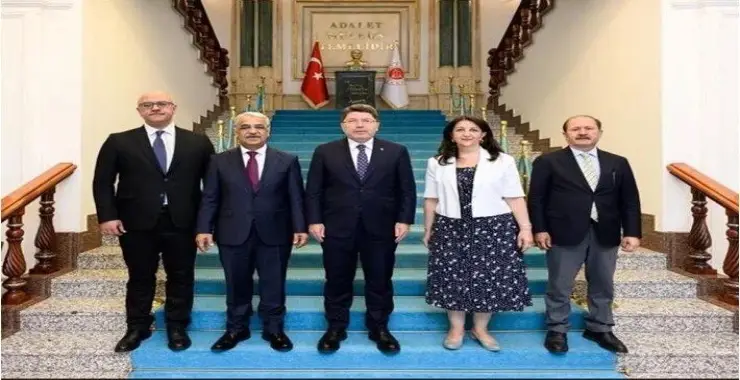 DEM Parti heyeti Adalet Bakanı Yılmaz Tunç ile görüştü