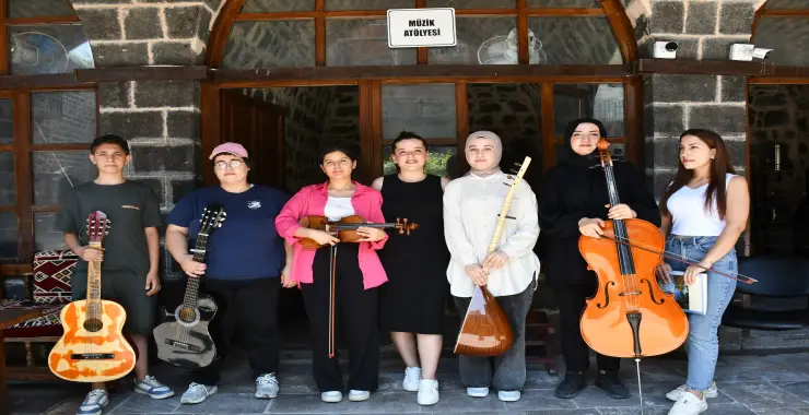 Siverek Belediyesi Yeni Müzisyenler Yetiştiriyor