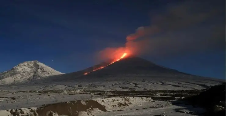 8,8’lik deprem sonrası lav püskürdü