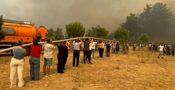 Çanakkale’de orman yangını, Üniversite Boşaltıldı