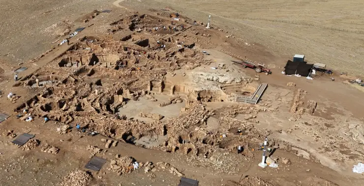 KARAHANTEPE’YE 6 BİN METREKARELİK ÜST ÖRTÜ