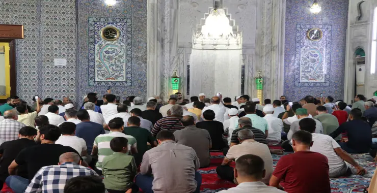 ŞANLIURFA’DA MEVLİD KANDİLİ COŞKUSU