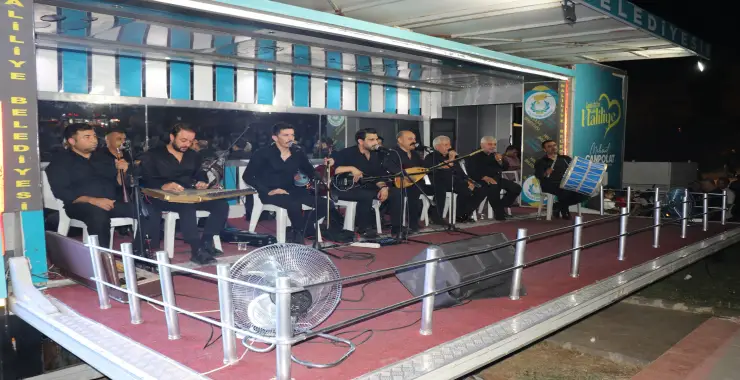 HALİLİYE’DE MAHALLE KONSERLERİ YAZ AKŞAMLARINI ŞENLENDİRİYOR