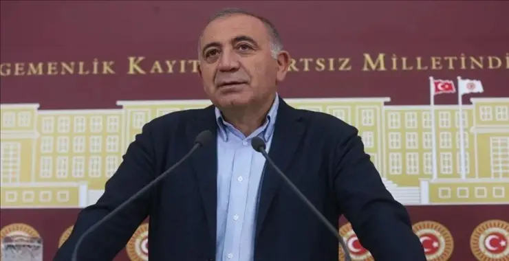 Tekin, CHP İstanbul İl Binasında