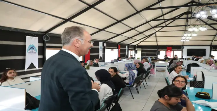Başkan Kuş, Üniversite Adaylarıyla Buluştu