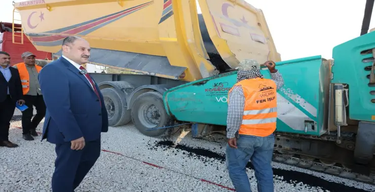 GÜLPINAR, SICAK ASFALT ÇALIŞMASINI İNCELEDİ