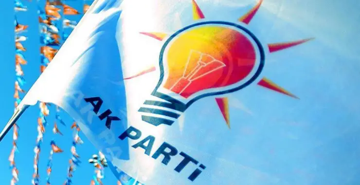 AK Parti’de üç günde sekiz il başkanı istifa etti