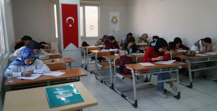 HALİLİYE BELEDİYESİ, GENÇLERE EĞİTİMDE TAM DESTEK SAĞLIYOR