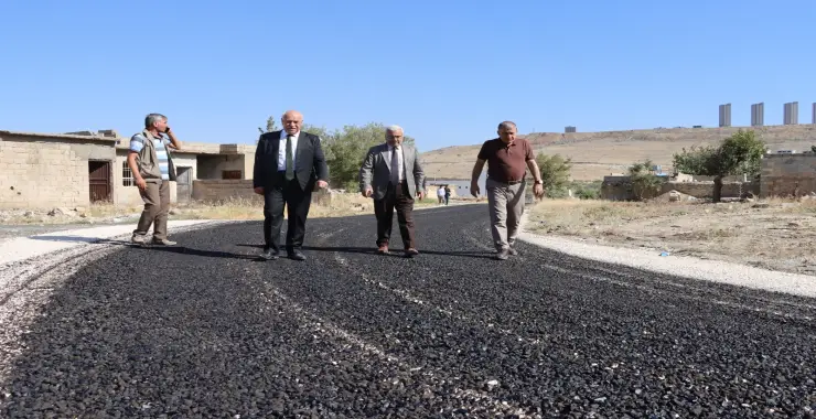 KARAKÖPRÜ’DE KIŞA HAZIRLIK, KIRSAL MAHALLELERDE YOL YAPIMI SÜRÜYOR!