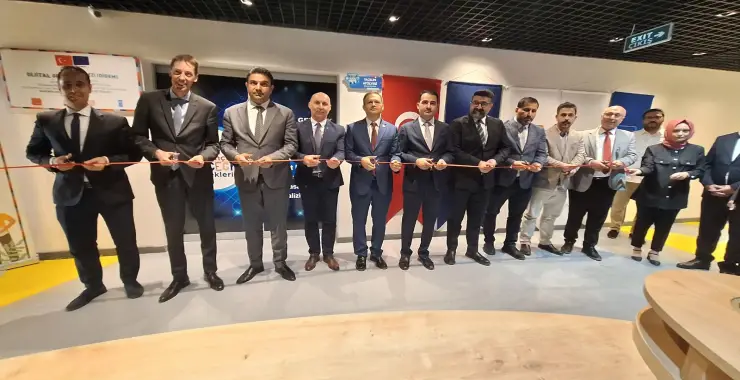 DİJİTAL GENÇLİK MERKEZİ GENÇLERİN HİZMETİNE AÇILDI