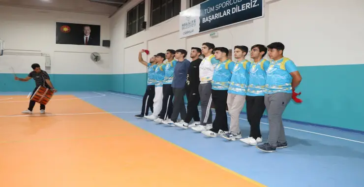 HALİLİYE’DE HALK OYUNLARIYLA KÜLTÜR KUŞAKTAN KUŞAĞA AKTARILIYOR