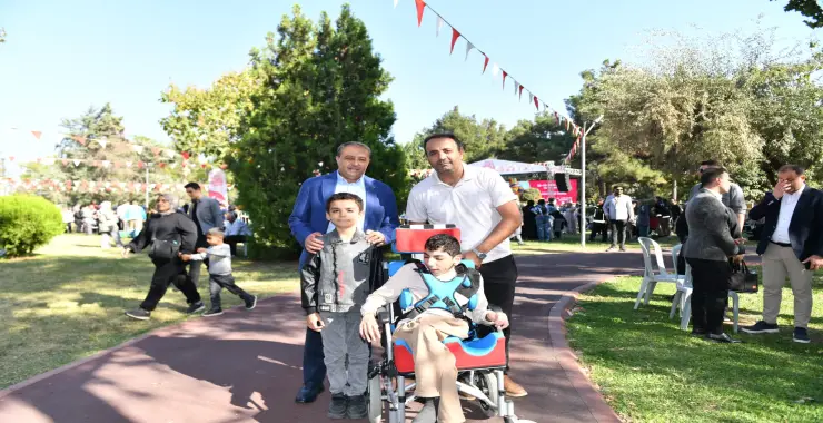 ÇOCUK VE GENÇLİK BULUŞMASI BİNLERCE KİŞİNİN KATILIMIYLA SONA ERDİ