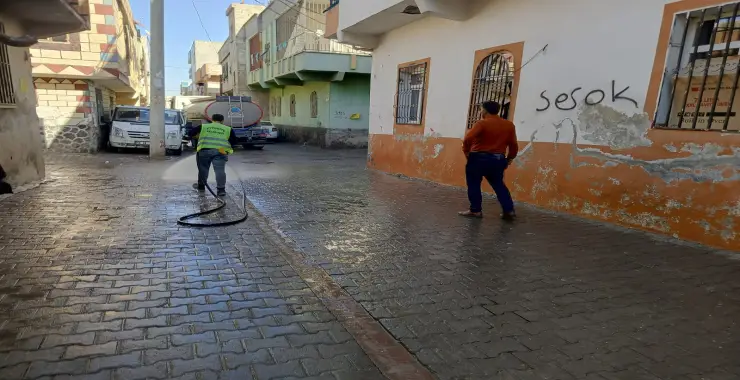 Koca İlçenin Sokakları Her Gün Yıkanıyor