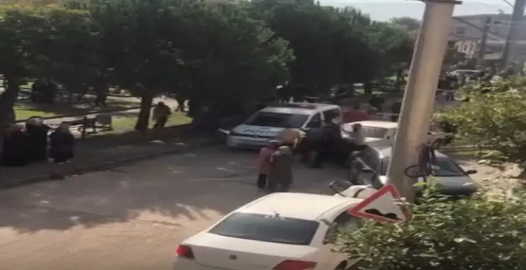 Körfez’de Eşini Bıçaklayarak Öldürdü, Kendini Yaraladı