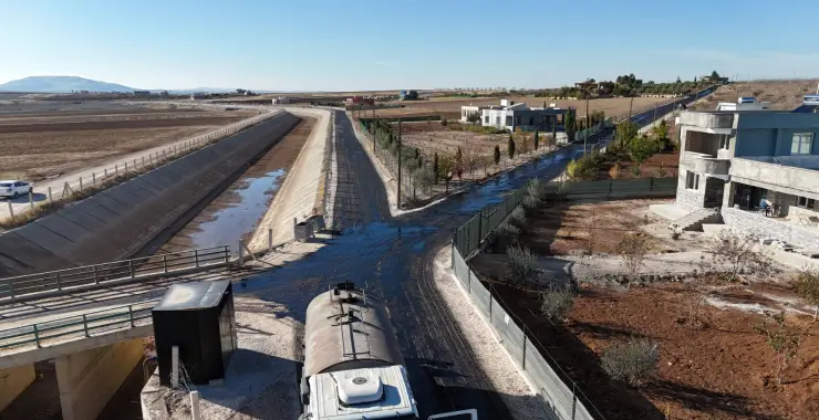 KARAKÖPRÜ KIRSALINDA KIŞ ÖNCESİ YOLLAR YENİLENİYOR