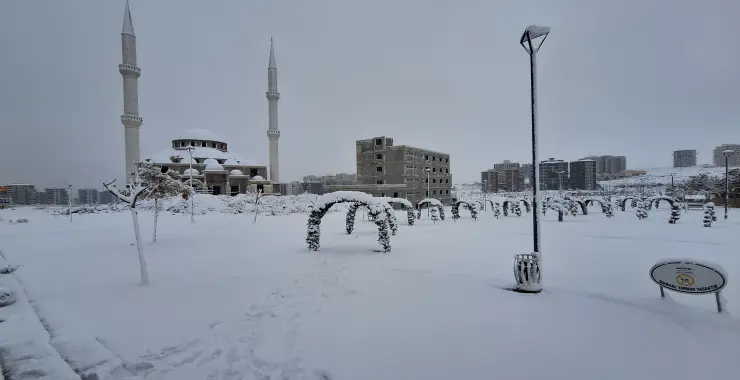 Şanlıurfa’da Soğuk Hava Nedeniyle Eğitime 1 Gün Ara