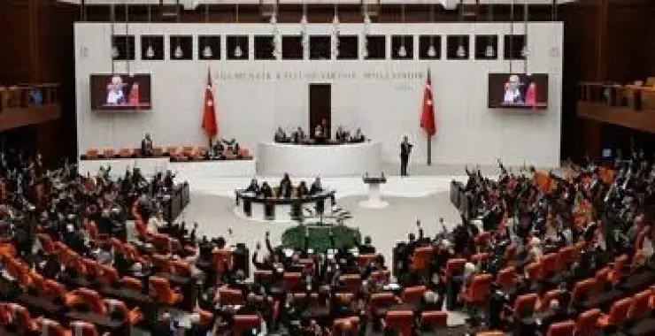 Meclis’te stajyere taciz iddiası. Bir aşçı görevden uzaklaştırıldı