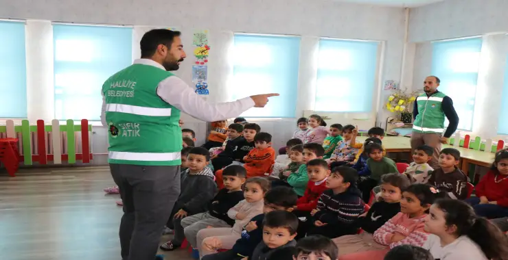 HALİLİYE BELEDİYESİ, OKULLARDA SIFIR ATIK SEFERBERLİĞİNİ SÜRDÜRÜYOR