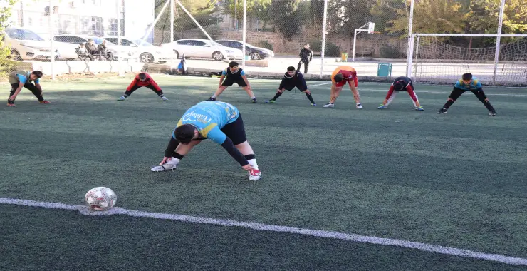 HALİLİYE’DE KIŞ SPOR OKULLARINDA FUTBOL COŞKUSU SÜRÜYOR