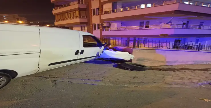 Karaköprü’de Kontrolden Çıkan Araç Dehşet Saçtı