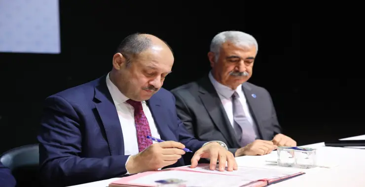 BÜYÜKŞEHİR BELEDİYESİ’NDE MEMURLARA YENİ YIL MÜJDESİ