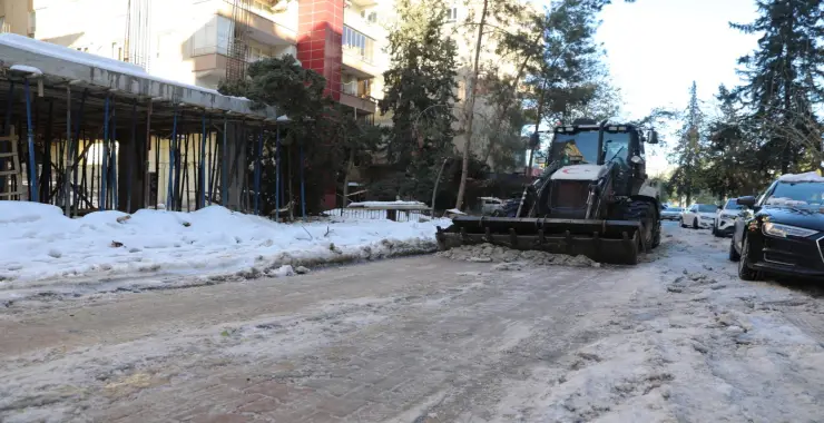 HALİLİYE’DE KAR MESAİSİ: EKİPLER 7/24 SAHADA