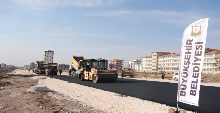 Şanlıurfa’da Ulaşım Atağı: 1,5 Milyon Metrekare Sıcak Asfalt Serildi