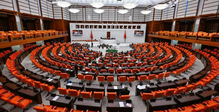 En düşük emekli maaşı 20 bin lira. Komisyonu’nda kabul edildi