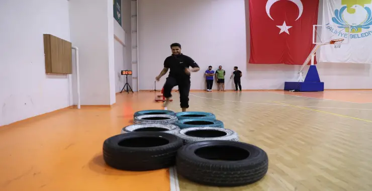 HALİLİYE BELEDİYESİ’NDEN GENÇLERİN KARİYER HEDEFLERİNE TAM DESTEK