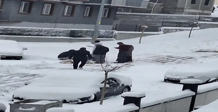 KARAKÖPRÜ BELEDİYESİ ARA SOKAKLARI UNUTTU