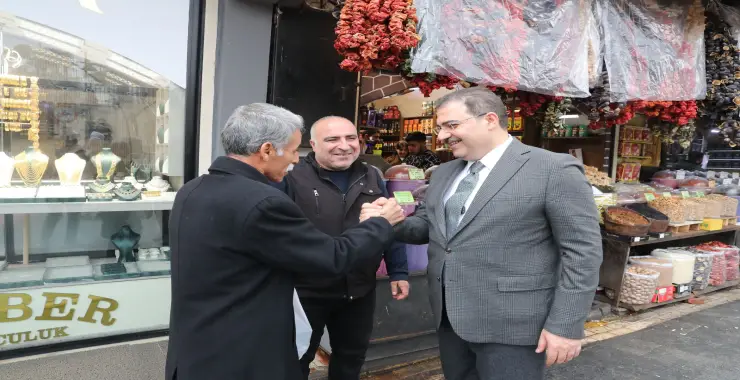 BAŞKAN CANPOLAT HALKLA İÇ İÇE OLMAYI SÜRDÜRÜYOR