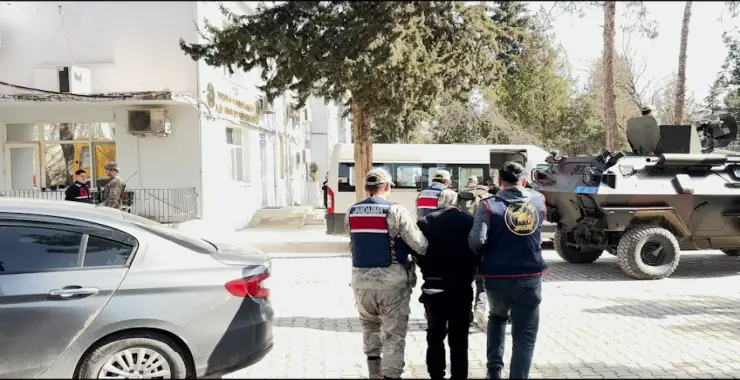 Bozova’daki Cinayet Aydınlatıldı: 1 Firari ve 4 Şüpheli Gözaltında