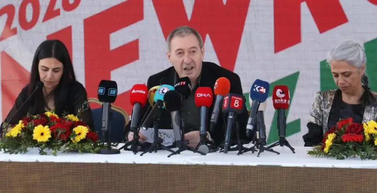 Tuncer Bakırhan: Kürtler kimsenin silahlı gücü değil