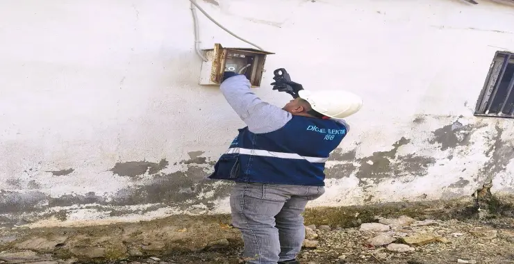 Şanlıurfa’da Bir Haftada 946 Kaçak Elektrik Bağlantısı