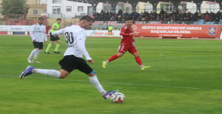 KARAKÖPRÜ BELEDİYESPOR’DAN DEPLASMANDA ALTIN DEĞERİNDE 3 PUAN