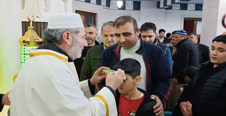 Karaköprü’de Kadir Gecesi’nde Sakal-ı Şerif Ziyareti
