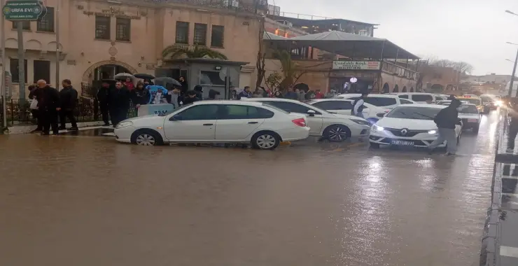 Şanlıurfa’da Kuvvetli Sağanak: Su Baskınları Yaşanıyor