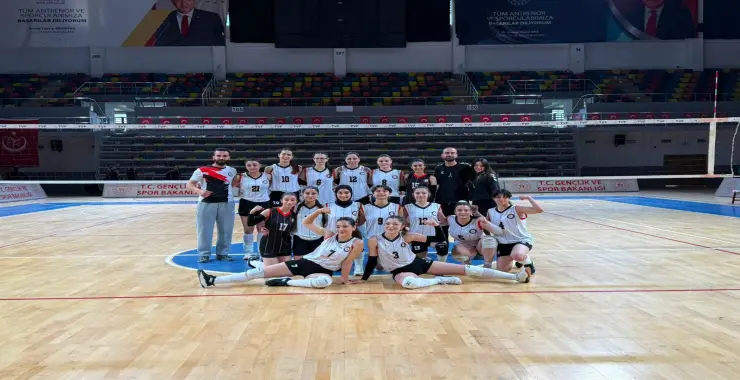 Siverek Belediyesi Kadın Voleybol Takımı rakibine set vermedi
