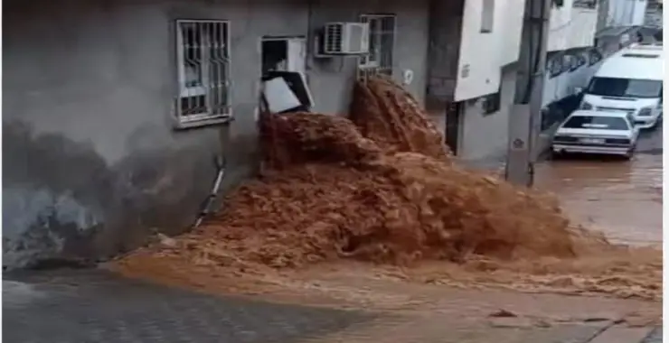 SU BASKININDA GÖRÜNTÜLERE KONU OLAN MAĞDUR AİLEYE DEVLET DESTEĞİ