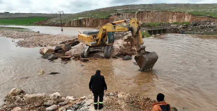 BÜYÜKŞEHİR, VİRANŞEHİR’DE SELİN YARALARINI SARIYOR